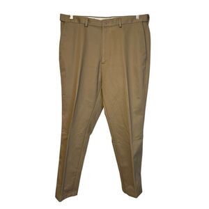 Haggar Men’s Classic Fit Work to Weekend Pants Size 36X32 Dark Taupe